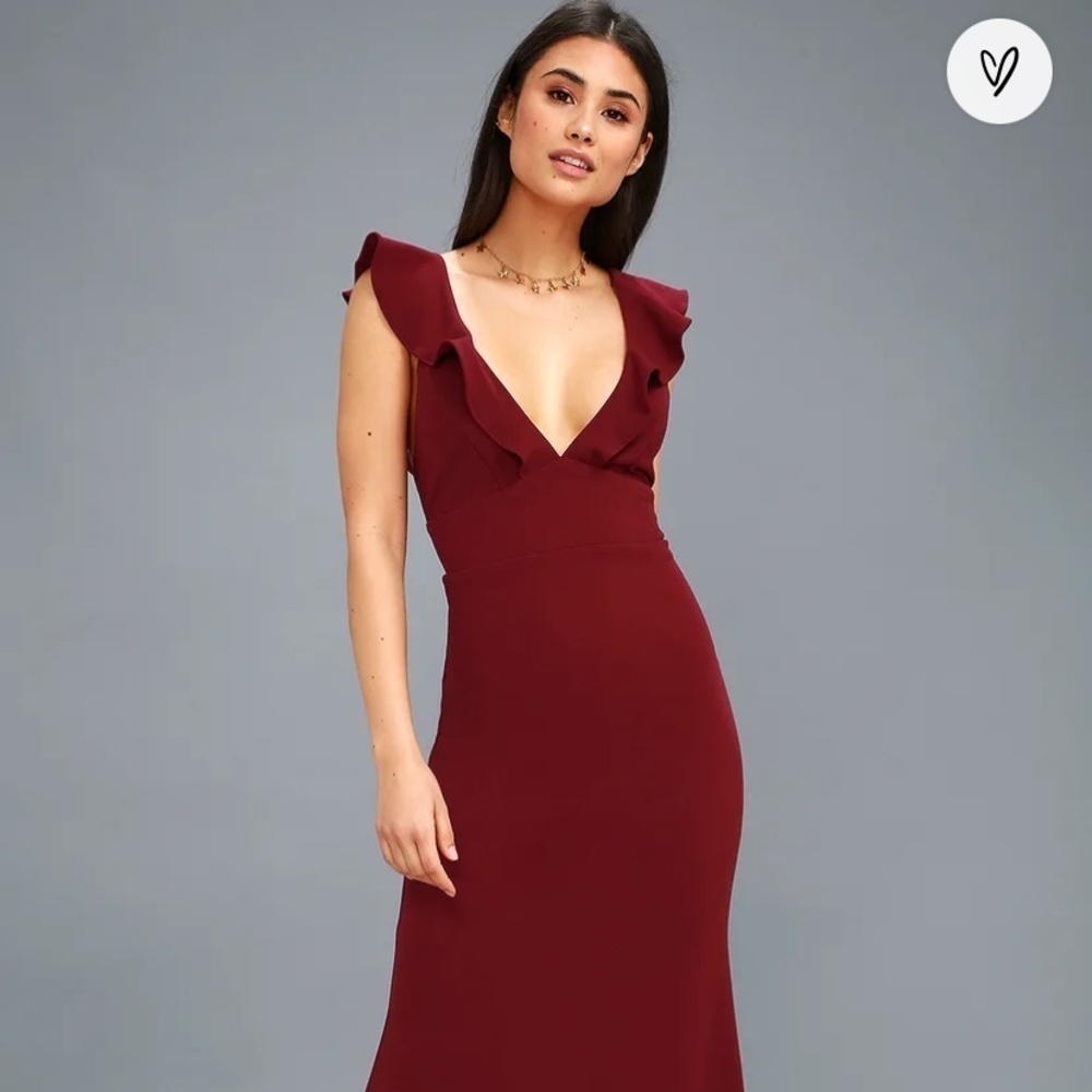LULUS cranberry color maxi dress new with tags size small